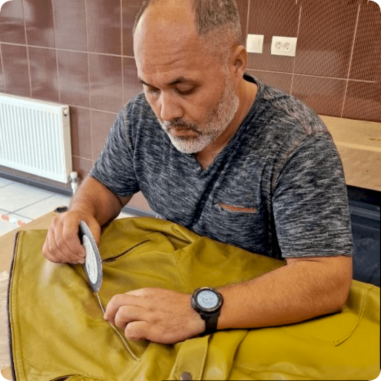 Малярная лента для швов 50 м x 1 мм с пинцетом Малярная лента для швов 50 м x 1 мм с пинцетом