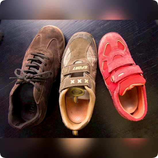 Премиальное чистящее средство для обуви COLOURLOCK, 1 литр Премиальное чистящее средство для обуви COLOURLOCK, 1 литр