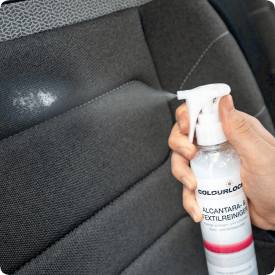 Очиститель для алькантары и текстиля Alcantara & Textile Cleaner 200 мл Очиститель для алькантары и текстиля Alcantara & Textile Cleaner 200 мл